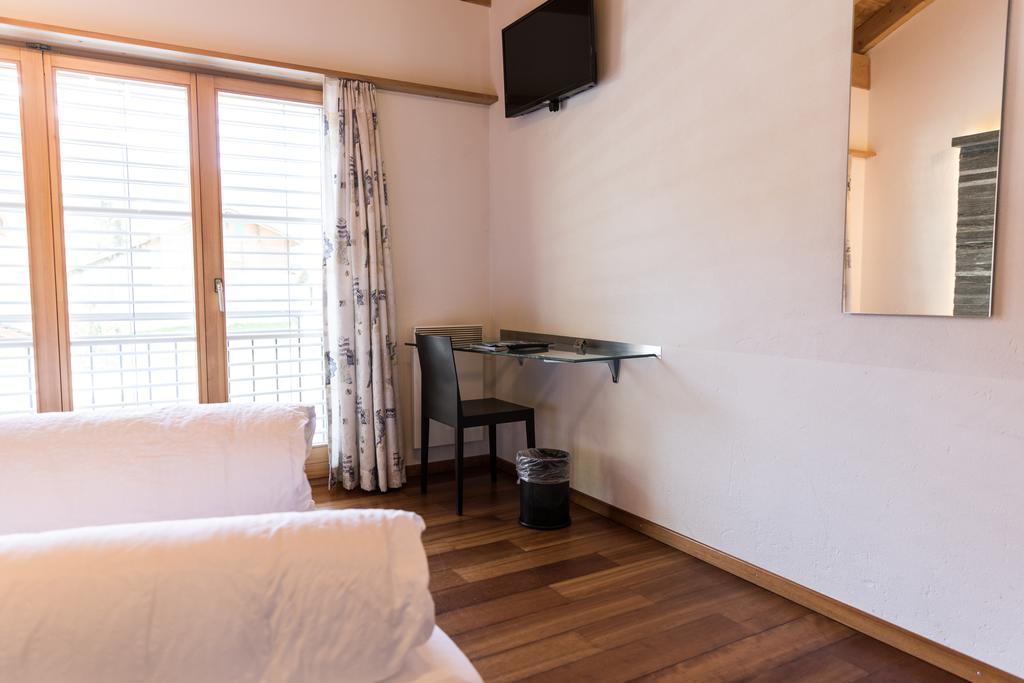 Schnider Bed&Breakfast Und Cafe Вальс Экстерьер фото