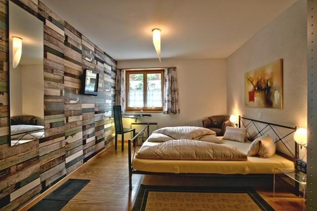 Schnider Bed&Breakfast Und Cafe Вальс Номер фото